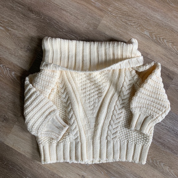 H&M Sweaters - H&M off the shoulder sweater